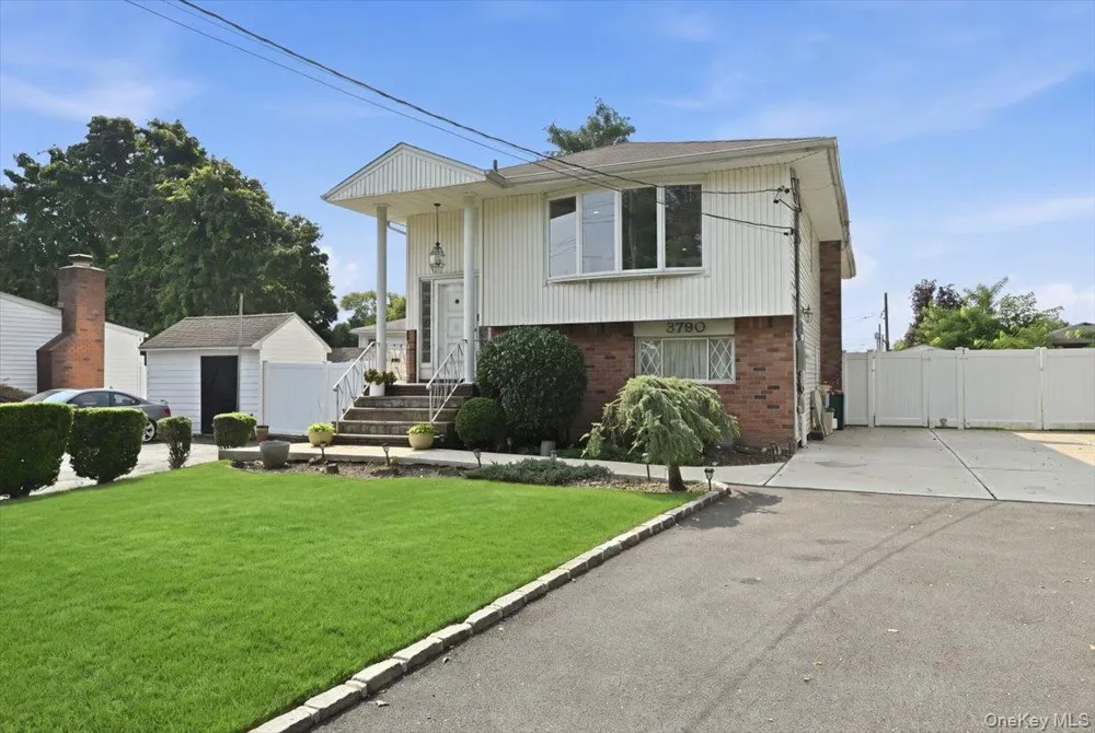 3790 Waverly Avenue Seaford, NY 11783