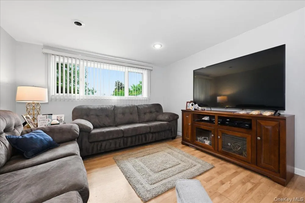 3790 Waverly Avenue Seaford, NY 11783