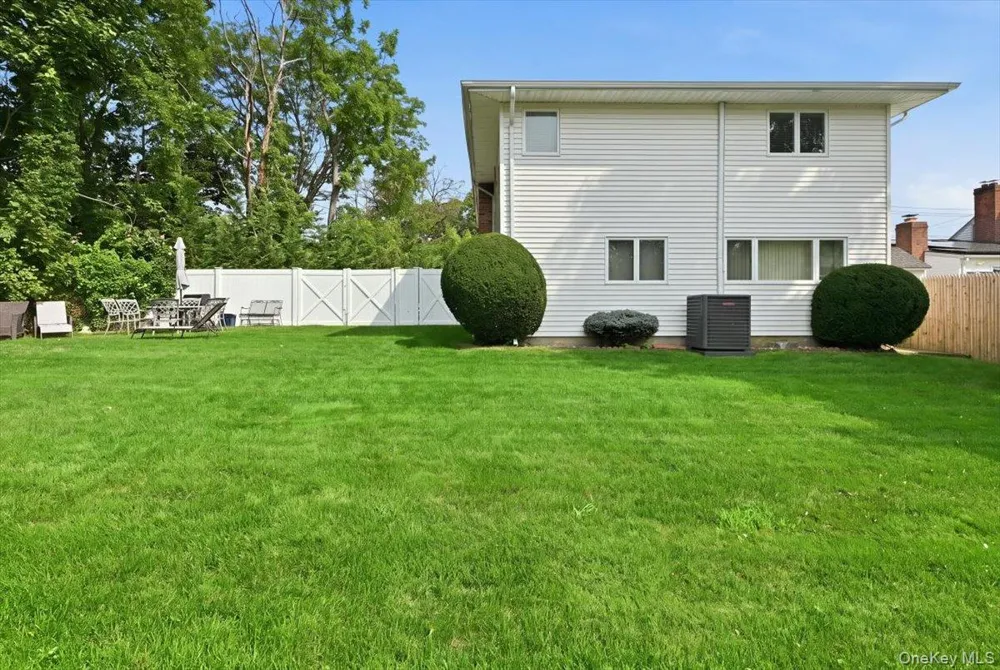 3790 Waverly Avenue Seaford, NY 11783