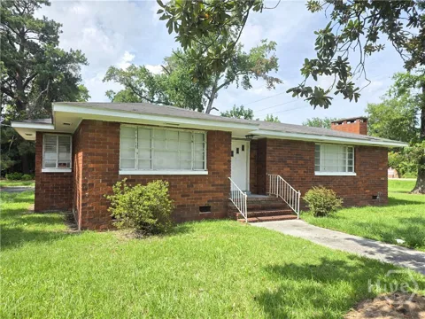 2 Coleraine Drive