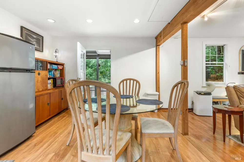 9412 Westside Road Forestville, CA 95436