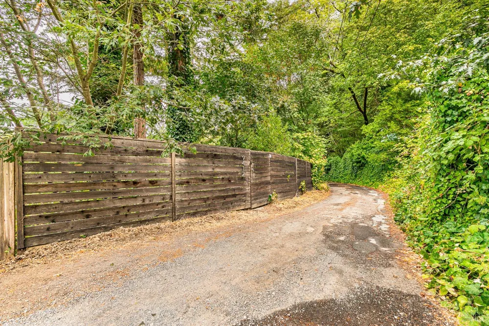 9412 Westside Road Forestville, CA 95436
