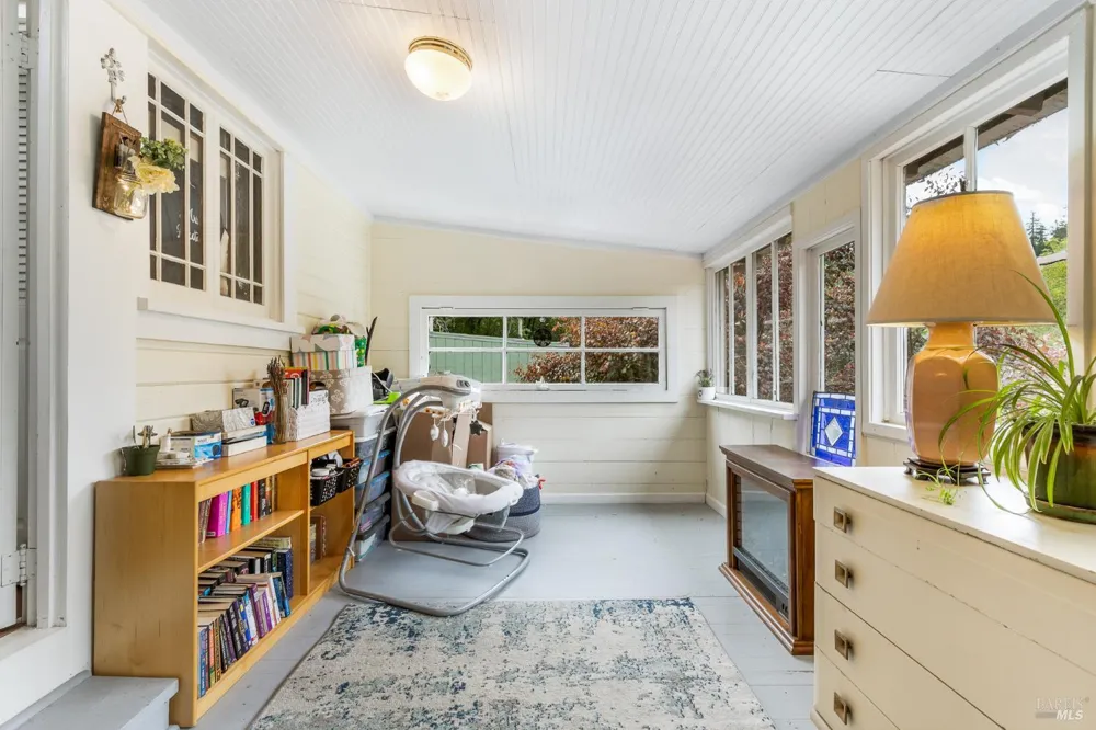 9412 Westside Road Forestville, CA 95436
