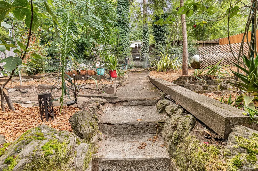 9412 Westside Road Forestville, CA 95436