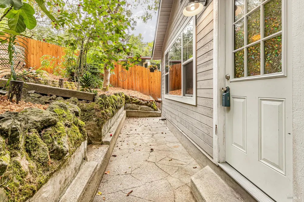 9412 Westside Road Forestville, CA 95436