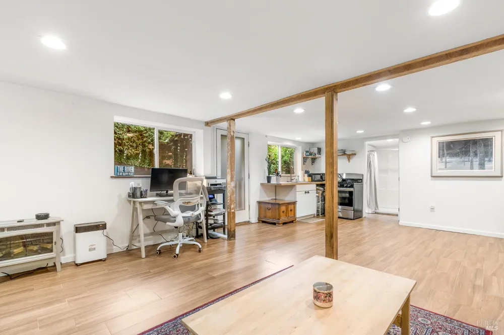 9412 Westside Road Forestville, CA 95436
