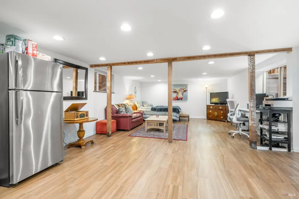 9412 Westside Road Forestville, CA 95436