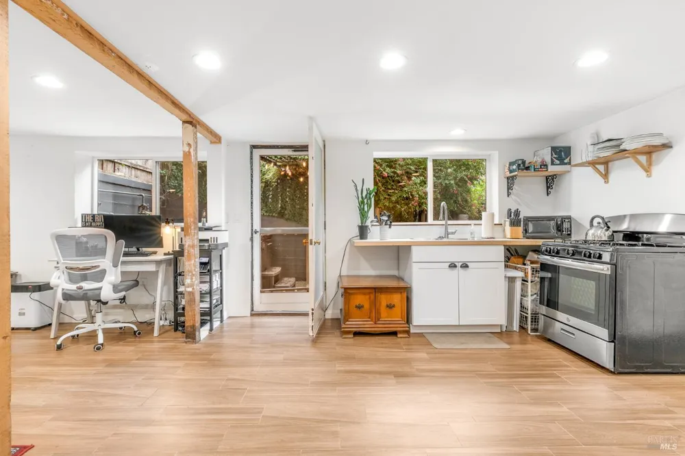 9412 Westside Road Forestville, CA 95436