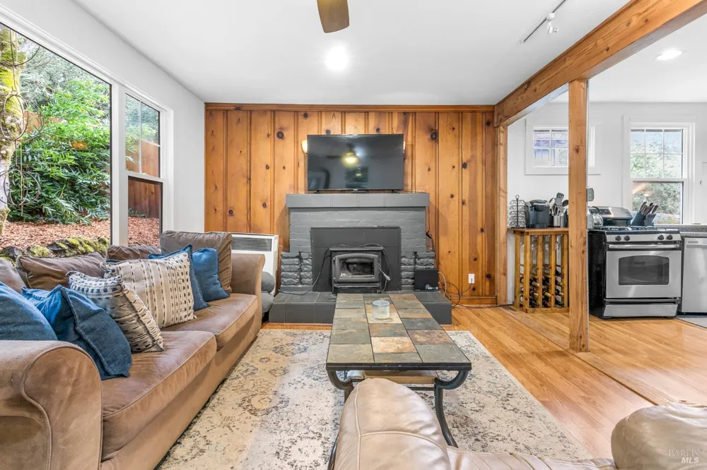 9412 Westside Road Forestville, CA 95436