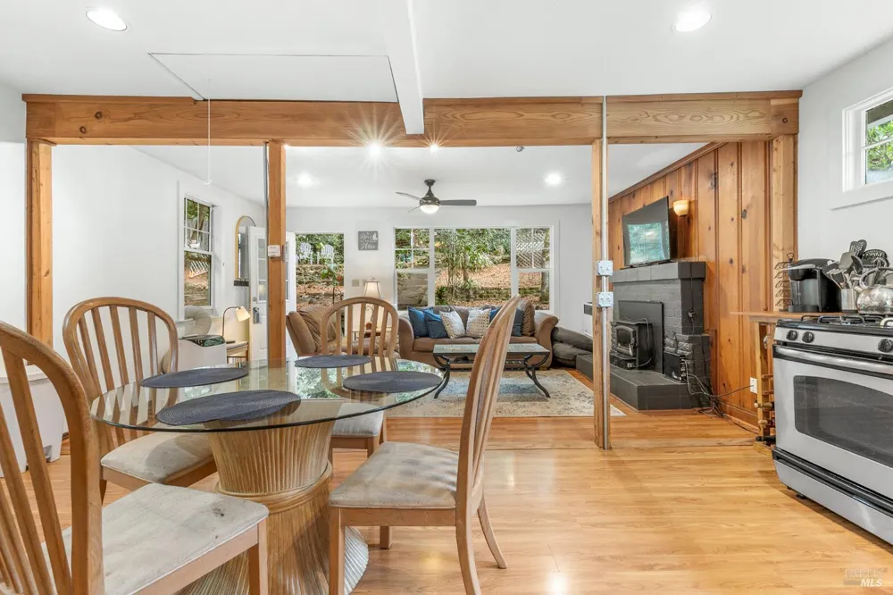 9412 Westside Road Forestville, CA 95436