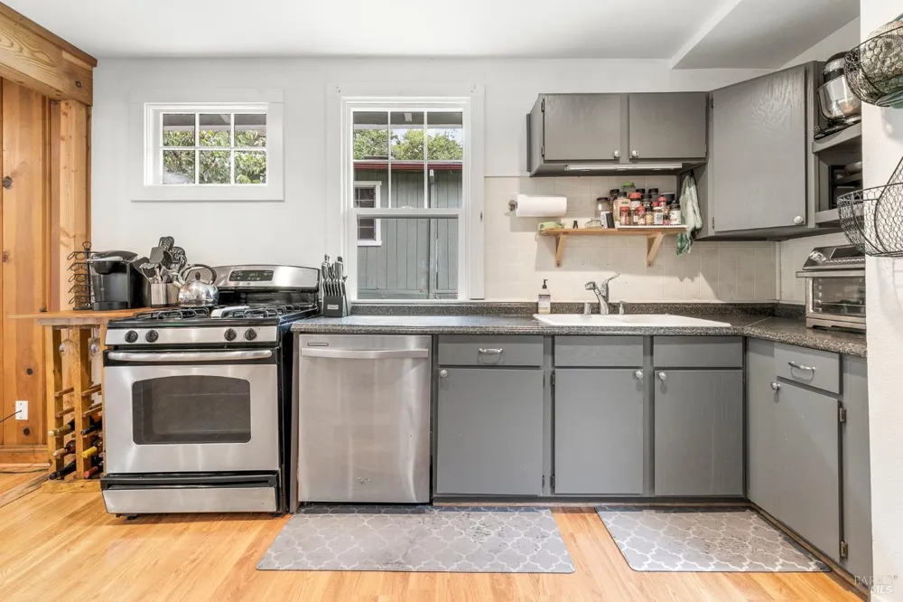 9412 Westside Road Forestville, CA 95436