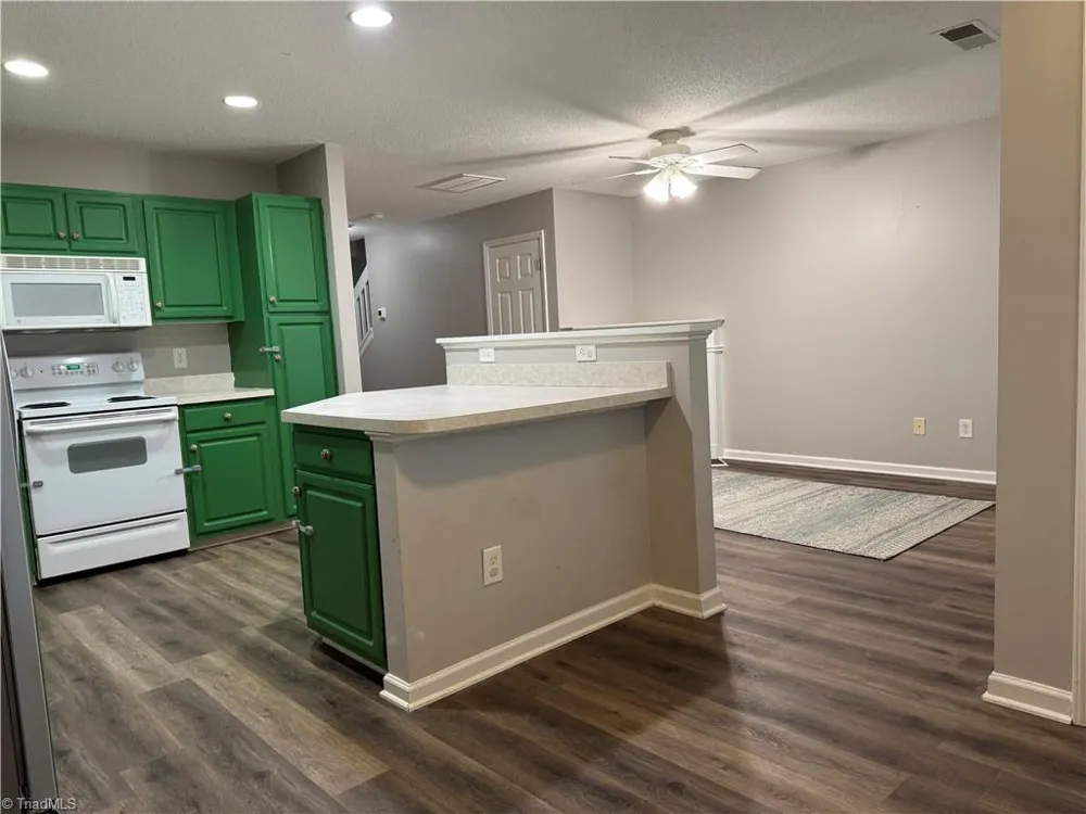 3225 Manchester Avenue Winston-Salem, NC 27103