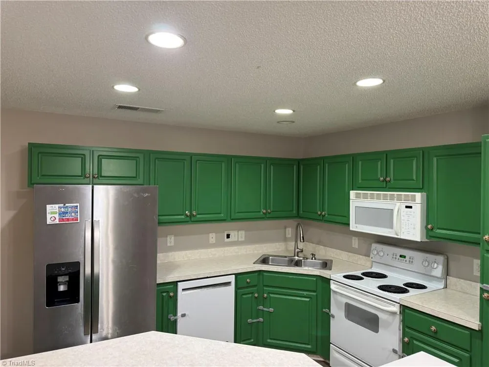 3225 Manchester Avenue Winston-Salem, NC 27103