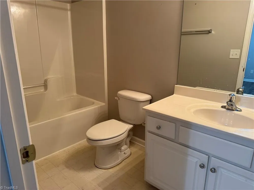 3225 Manchester Avenue Winston-Salem, NC 27103