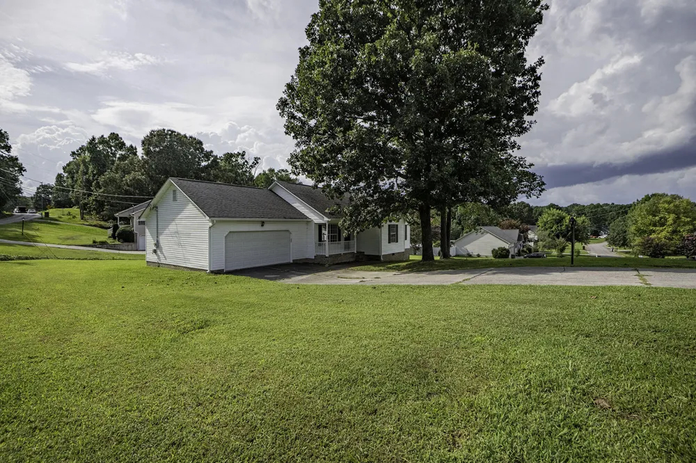 19 Melissa Drive Ringgold, GA 30736