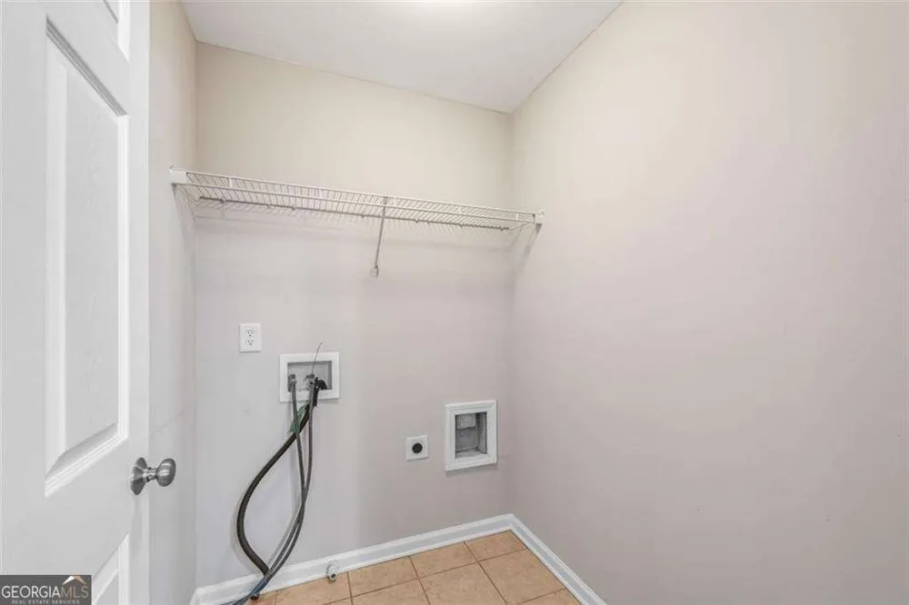 268 Balaban CIR Woodstock, GA 30188