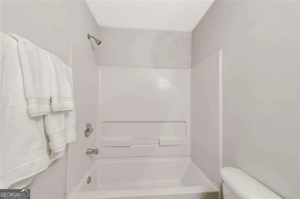 268 Balaban CIR Woodstock, GA 30188