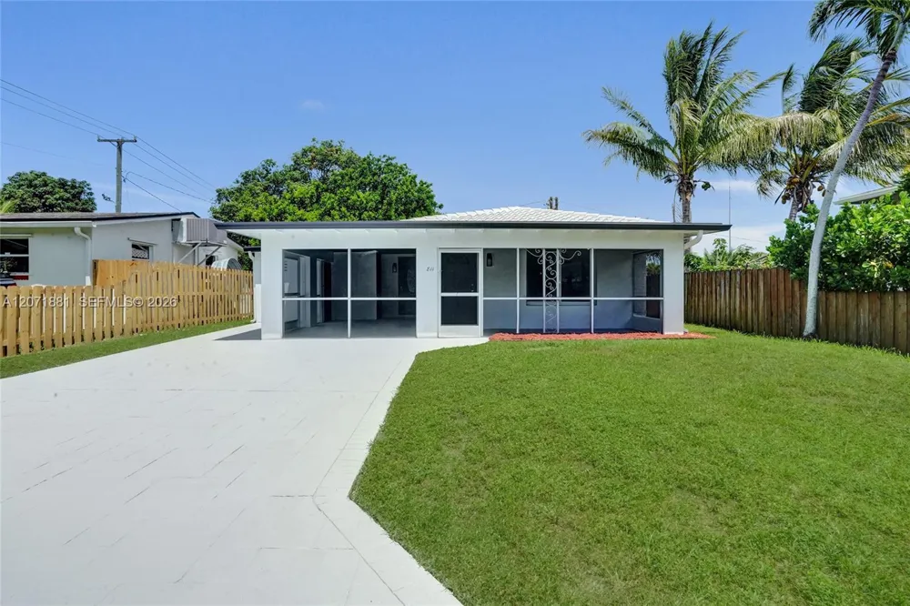 811 Finley Ct Hollywood, FL 33020