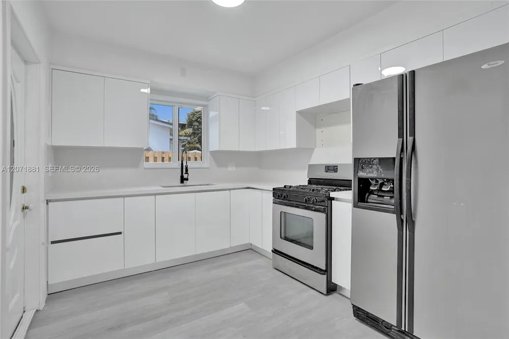 811 Finley Ct Hollywood, FL 33020