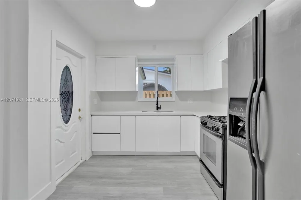 811 Finley Ct Hollywood, FL 33020