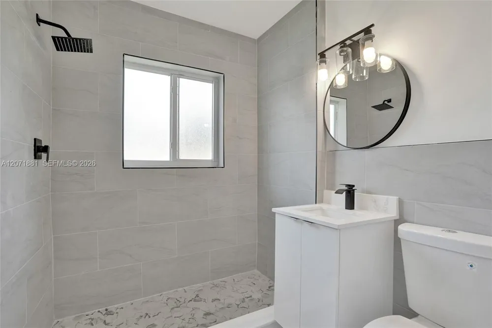 811 Finley Ct Hollywood, FL 33020