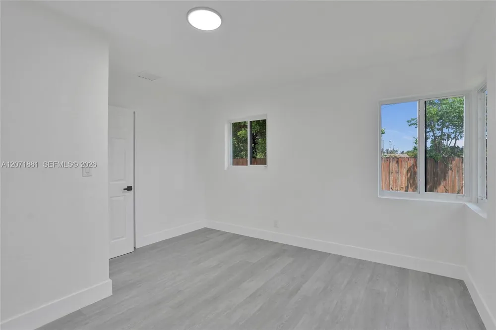 811 Finley Ct Hollywood, FL 33020