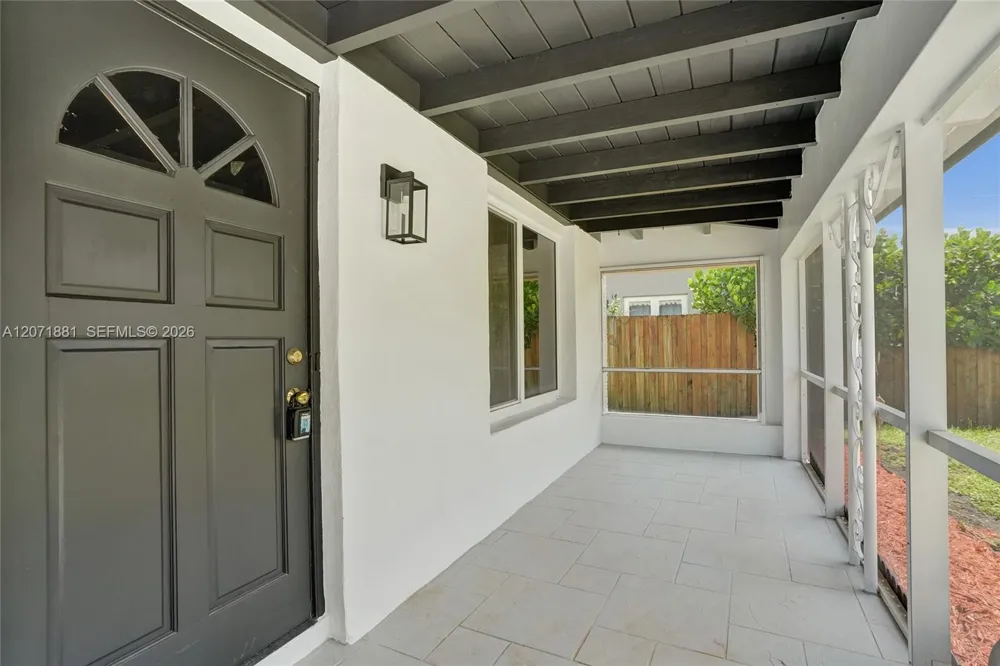 811 Finley Ct Hollywood, FL 33020