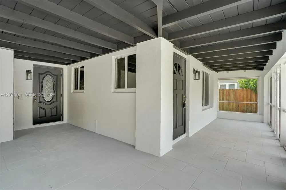 811 Finley Ct Hollywood, FL 33020