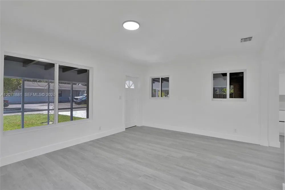 811 Finley Ct Hollywood, FL 33020