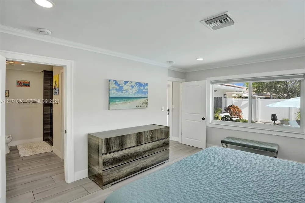 2615 NE 26th St Fort Lauderdale, FL 33305