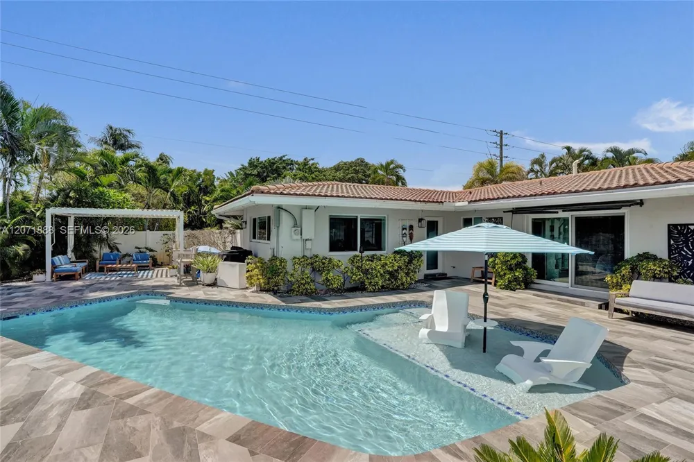 2615 NE 26th St Fort Lauderdale, FL 33305