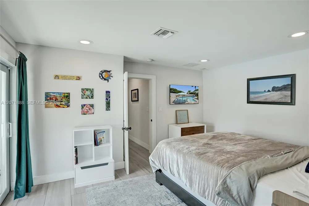2615 NE 26th St Fort Lauderdale, FL 33305