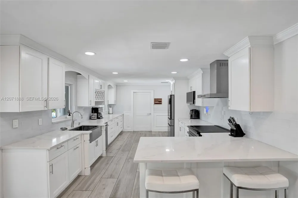 2615 NE 26th St Fort Lauderdale, FL 33305
