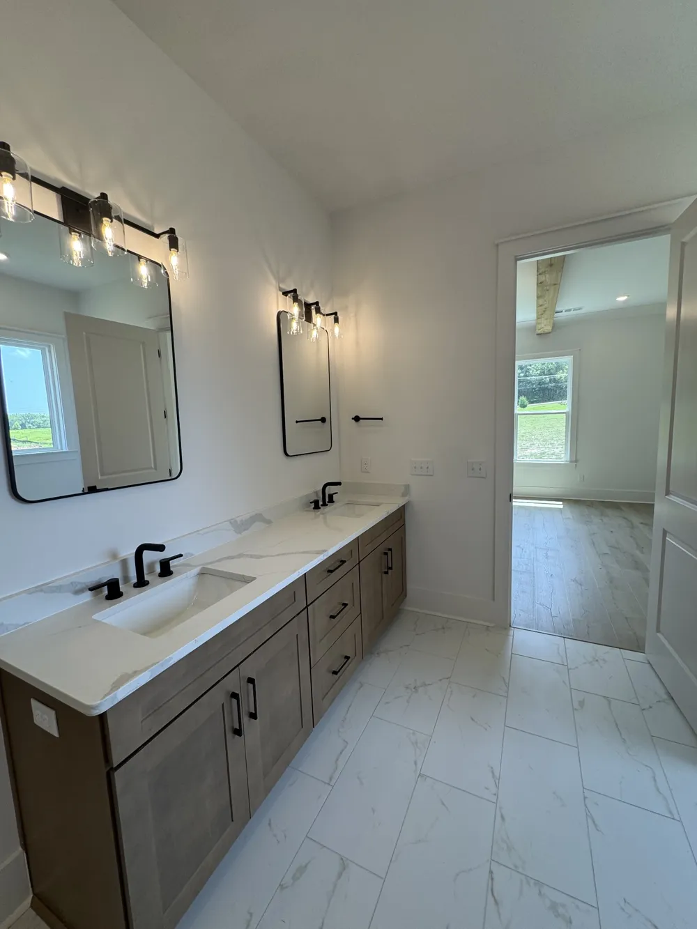 5060 Fairhaven Cir Thompsons Station, TN 37179