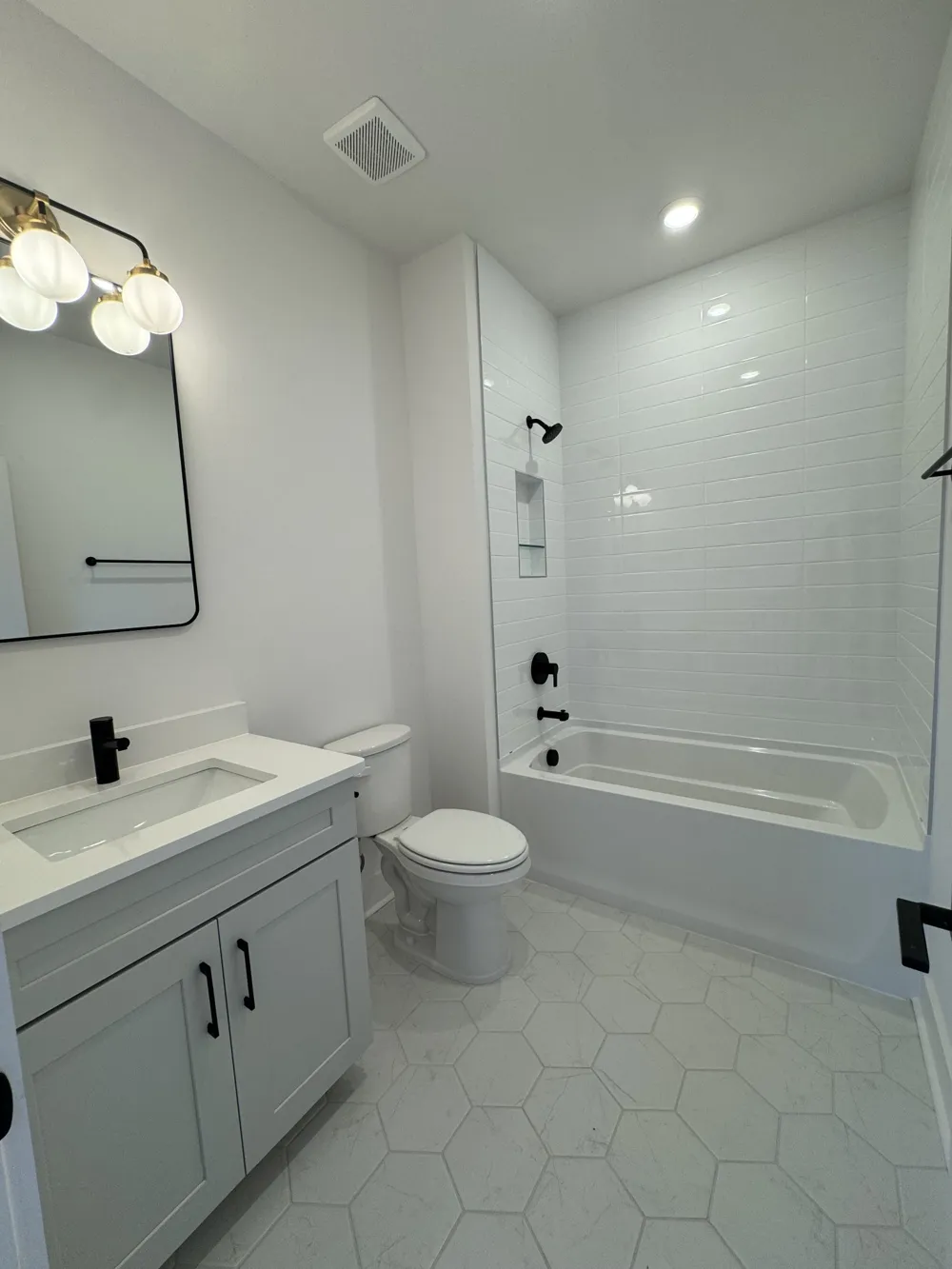 5060 Fairhaven Cir Thompsons Station, TN 37179