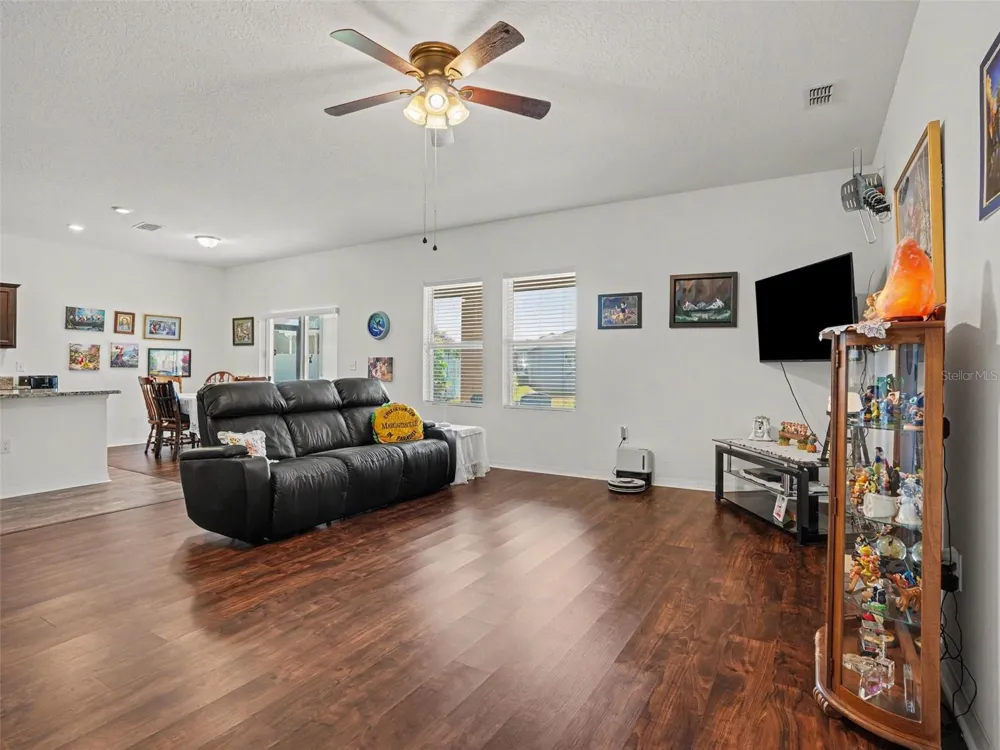 524 BLUE WATER COURT Haines City, FL 33844