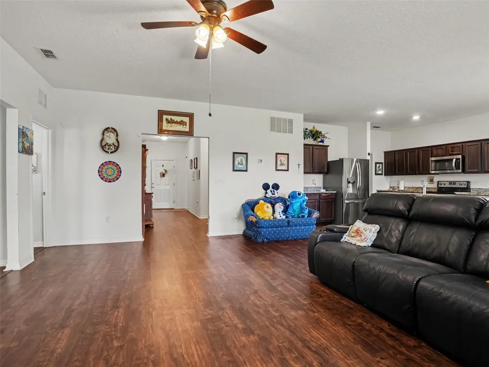 524 BLUE WATER COURT Haines City, FL 33844