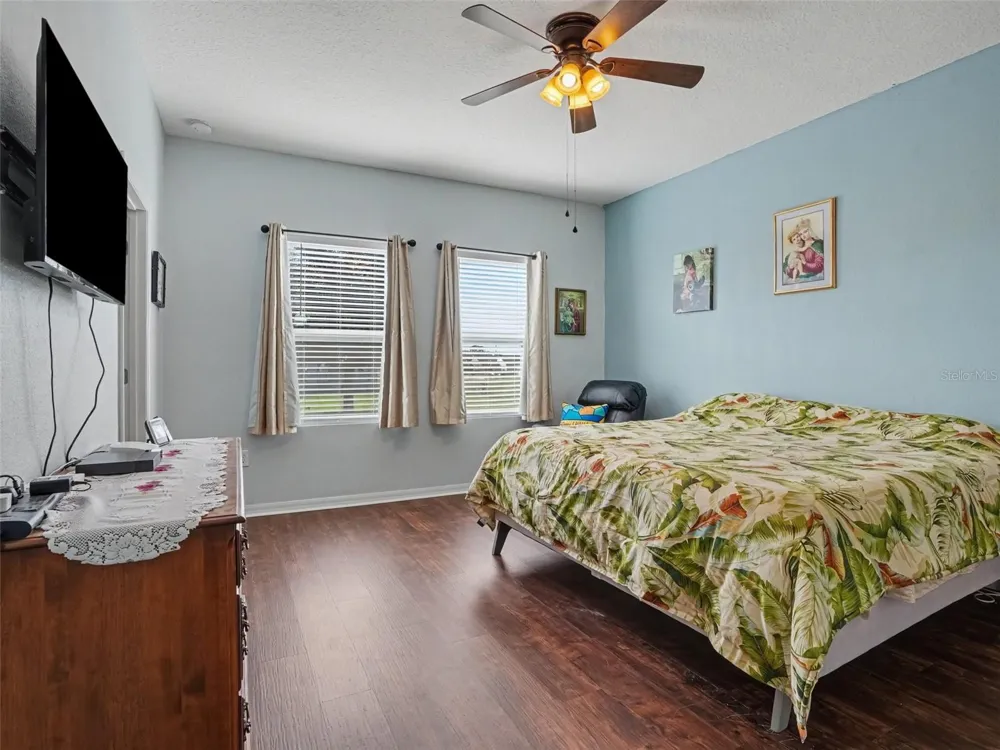 524 BLUE WATER COURT Haines City, FL 33844