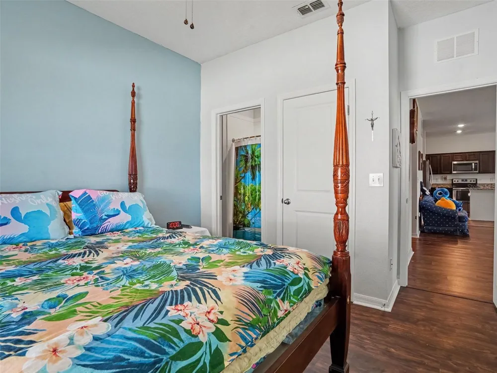 524 BLUE WATER COURT Haines City, FL 33844
