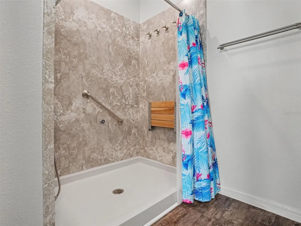 524 BLUE WATER COURT Haines City, FL 33844