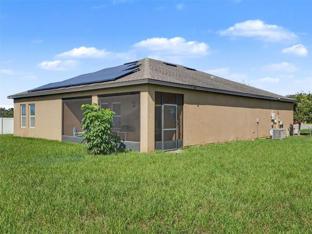 524 BLUE WATER COURT Haines City, FL 33844