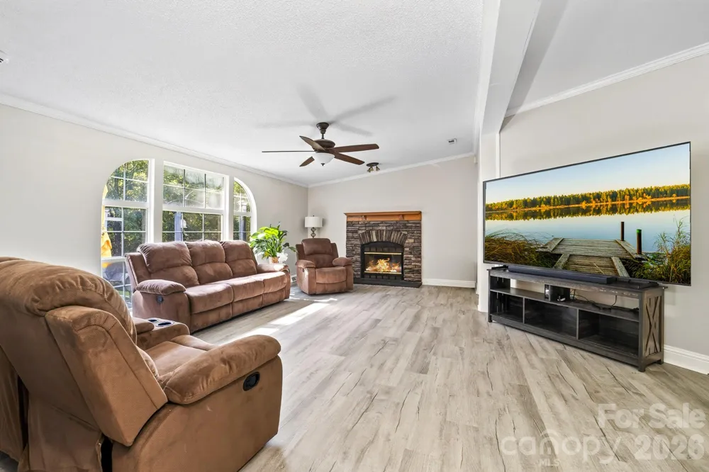 409 Helton Road Cherryville, NC 28021