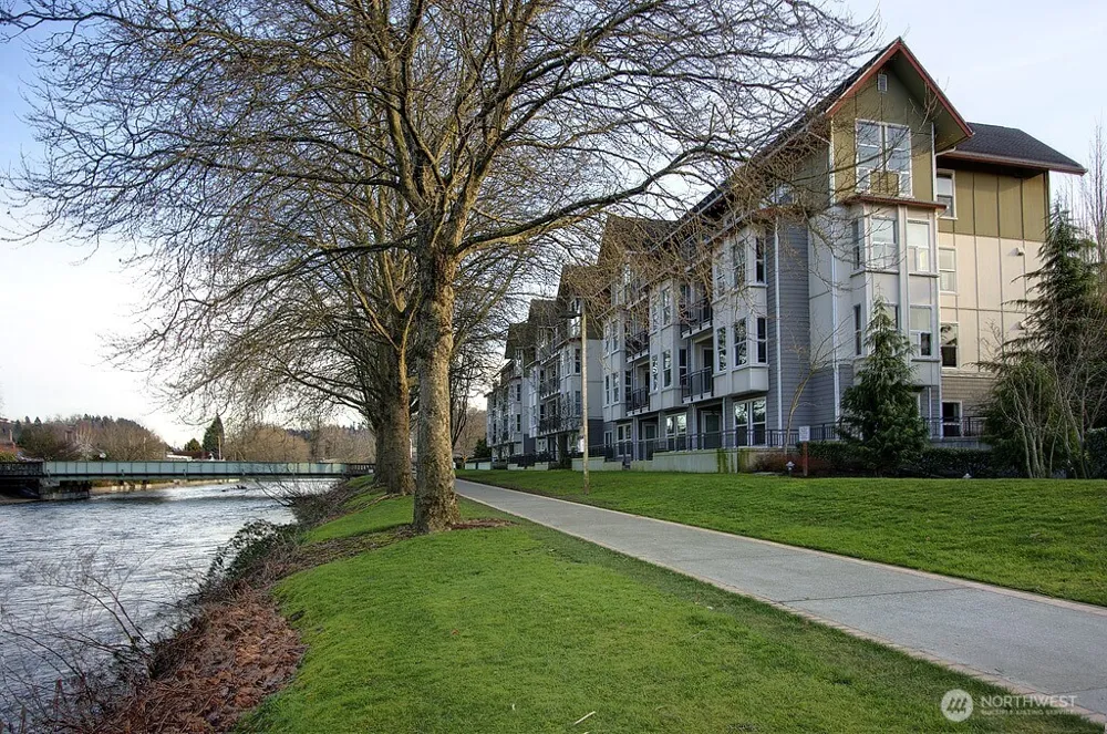 55 Williams Avenue S #201 Renton, WA 98057