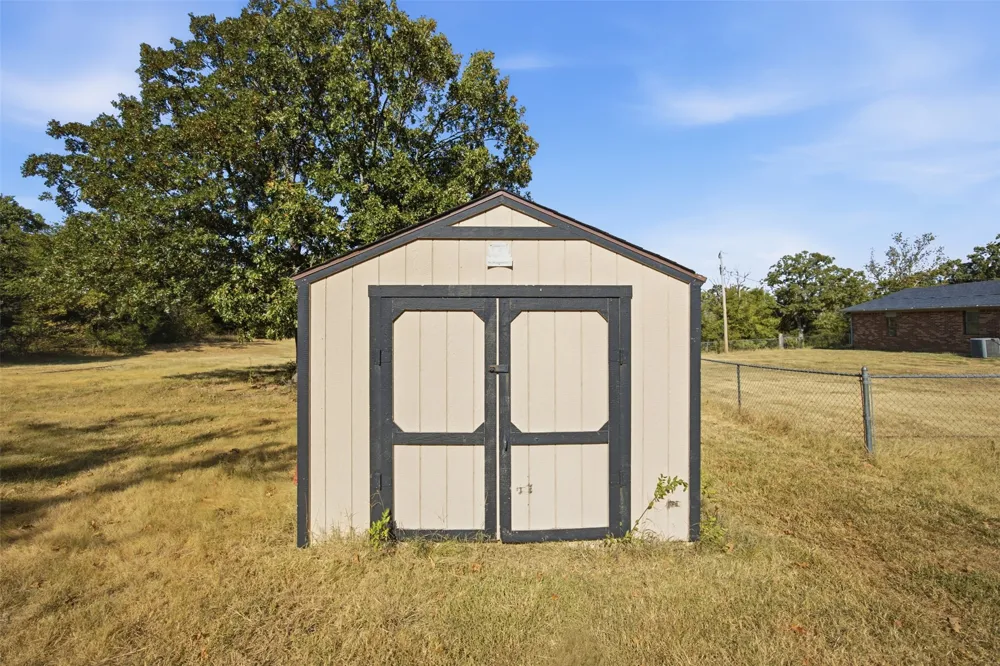 399 Redbird Drive McAlester, OK 74501