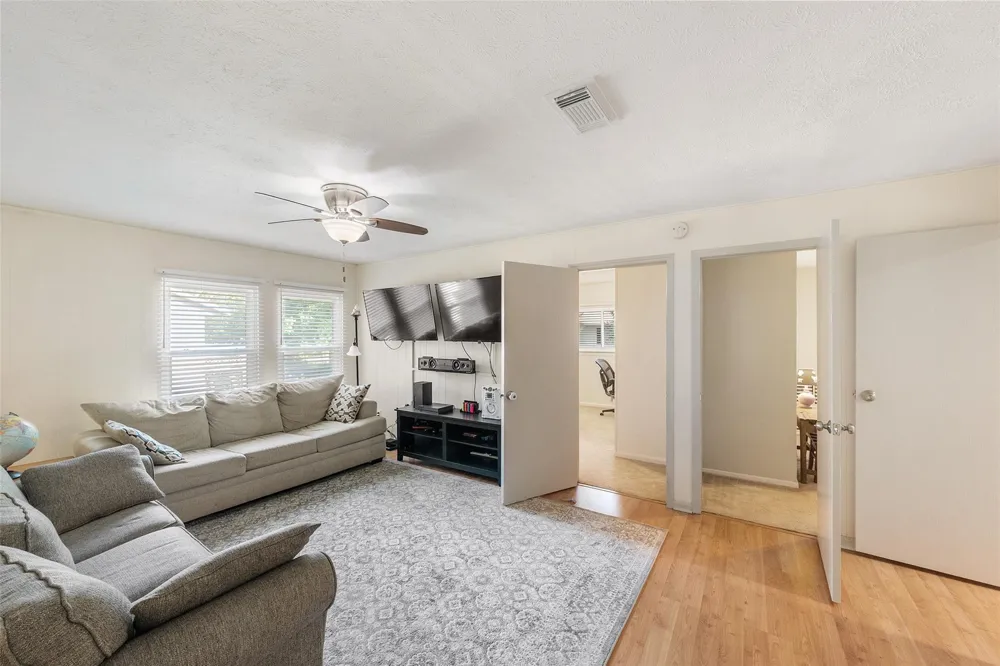 3223 Holly Green Drive Kingwood, TX 77339