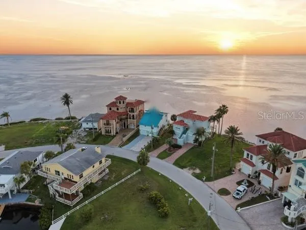 6421 DRIFTWOOD DRIVE Hudson, FL 34667