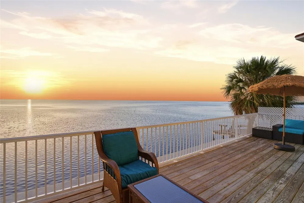 6421 DRIFTWOOD DRIVE Hudson, FL 34667