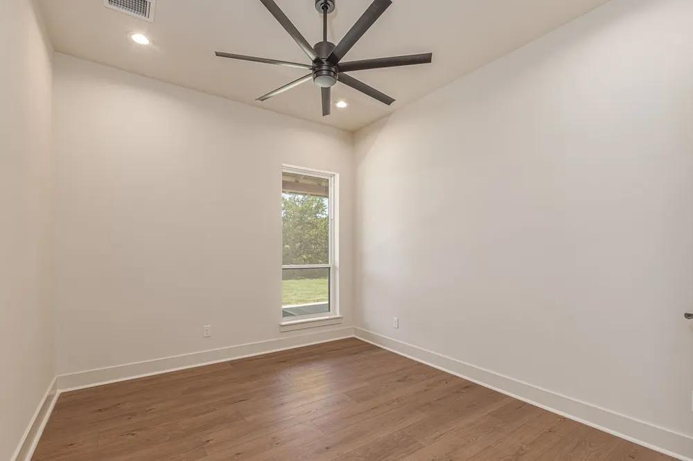 19498 TX-34 Highway Terrell, TX 75161