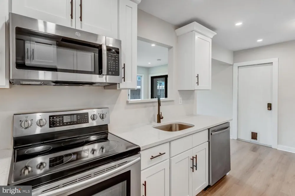 56 GEORGETOWN BOULEVARD Barnegat, NJ 08005