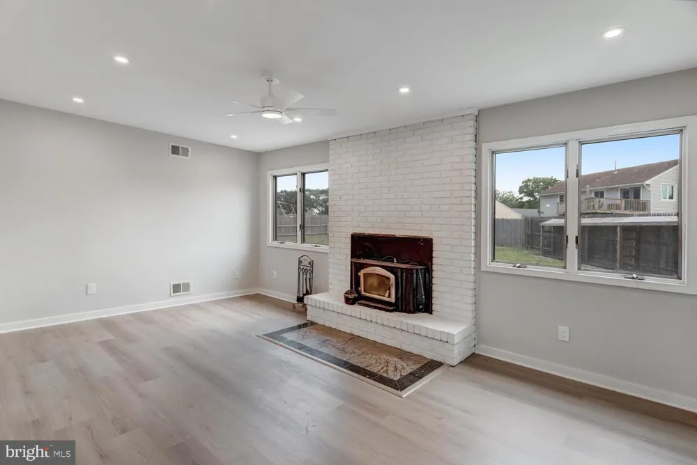 56 GEORGETOWN BOULEVARD Barnegat, NJ 08005